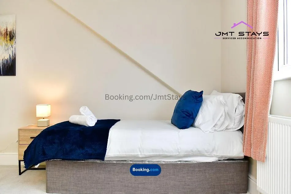Premium Deal For Extended Stays By Jmt Stays L 3Bdr L Swansea Short Lets And Serviced L With Private Parking L Sleeps7 The Mumbles United Kingdom