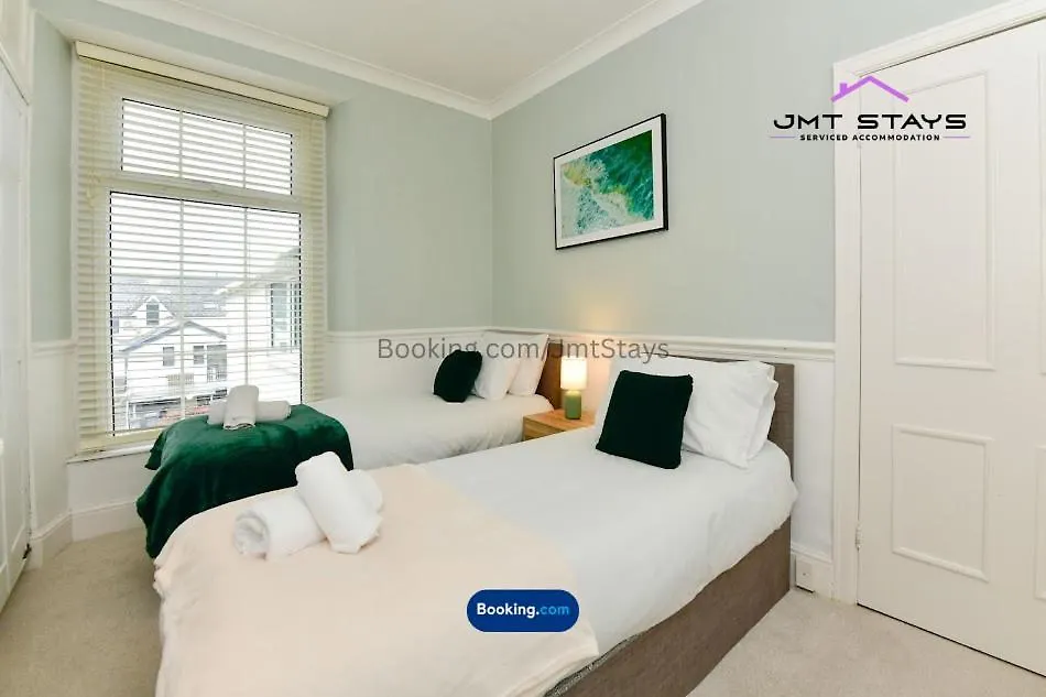 Premium Deal For Extended Stays By Jmt Stays L 3Bdr L Swansea Short Lets And Serviced L With Private Parking L Sleeps7 The Mumbles
