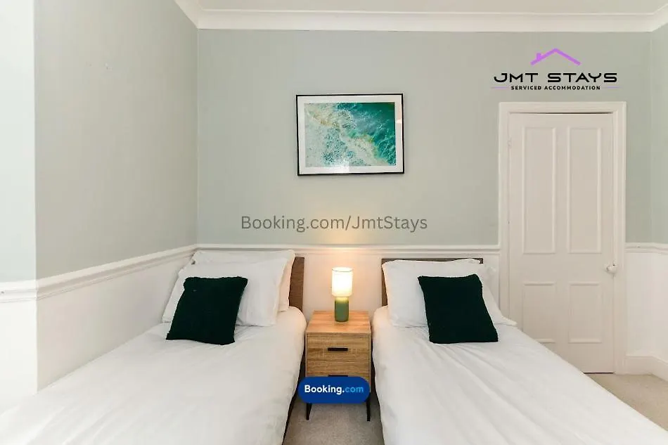 Premium Deal For Extended Stays By Jmt Stays L 3Bdr L Swansea Short Lets And Serviced L With Private Parking L Sleeps7 The Mumbles