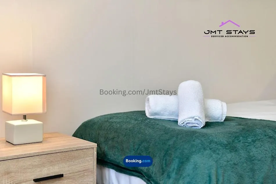 Apartment Premium Deal For Extended Stays By Jmt Stays L 3Bdr L Swansea Short Lets And Serviced L With Private Parking L Sleeps7 The Mumbles United Kingdom