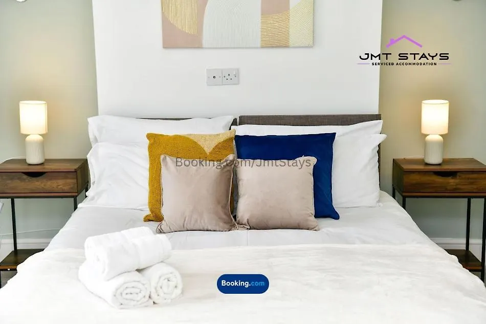 Premium Deal For Extended Stays By Jmt Stays L 3Bdr L Swansea Short Lets And Serviced L With Private Parking L Sleeps7 The Mumbles Apartment