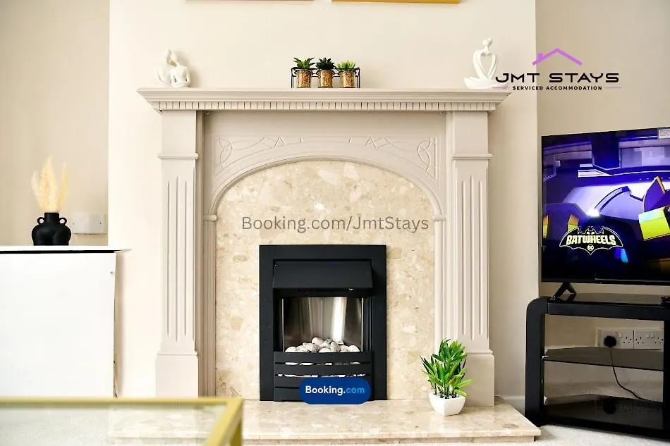 Premium Deal For Extended Stays By Jmt Stays L 3Bdr L Swansea Short Lets And Serviced L With Private Parking L Sleeps7 The Mumbles United Kingdom